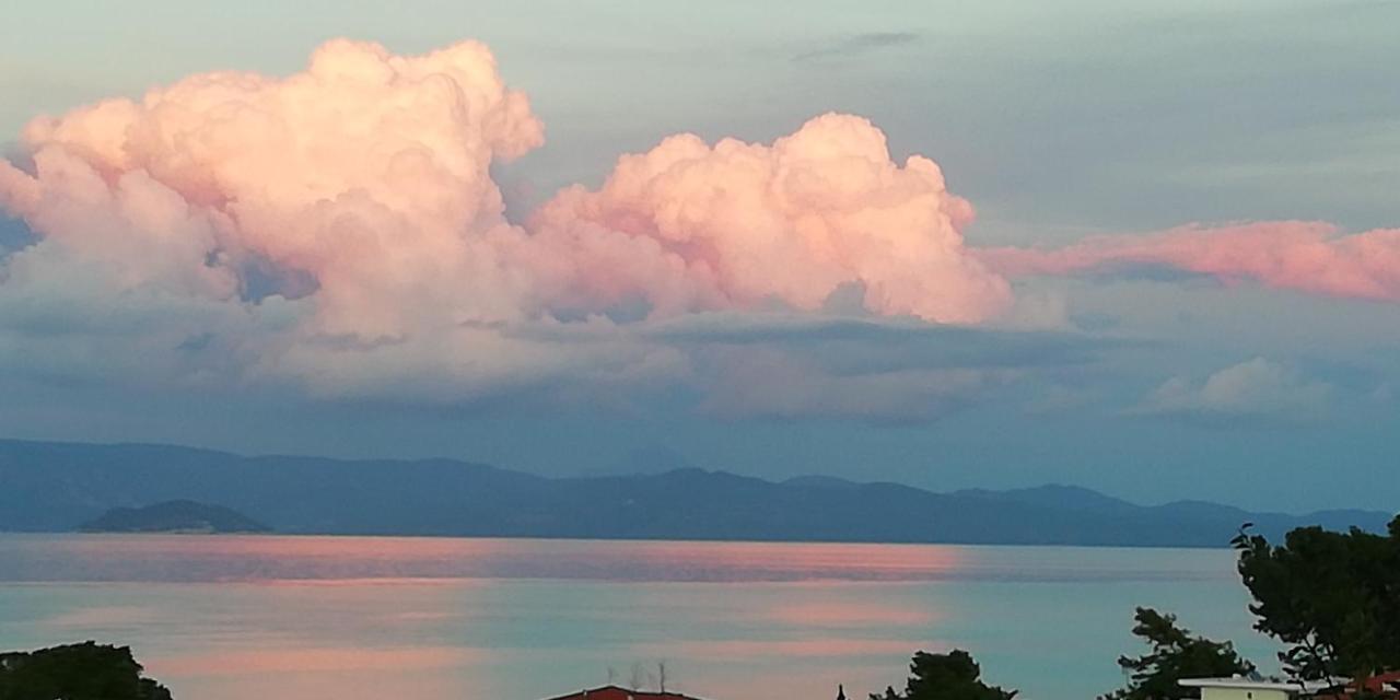 Seaside View Villa Hanioti Esterno foto